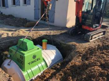 Tricel Novo FR6 en train d'être installée - etude de sol assainissement